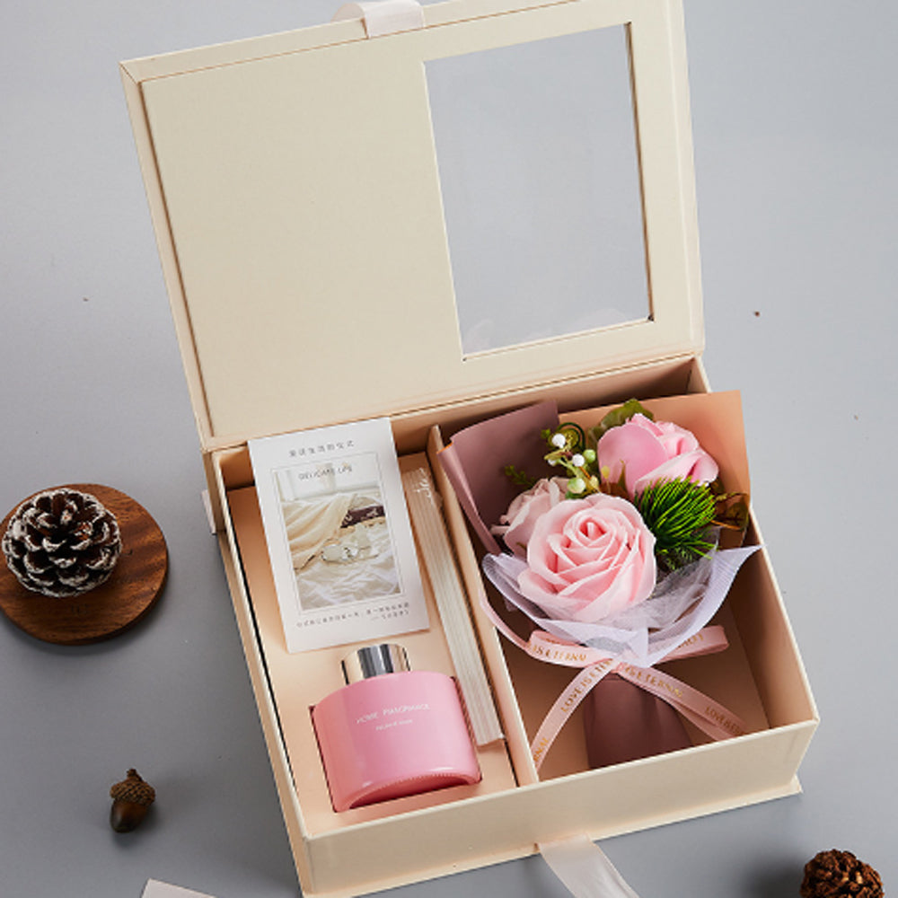 ROMANTIC AROMA Gift Set Diffuser and Flower Soap