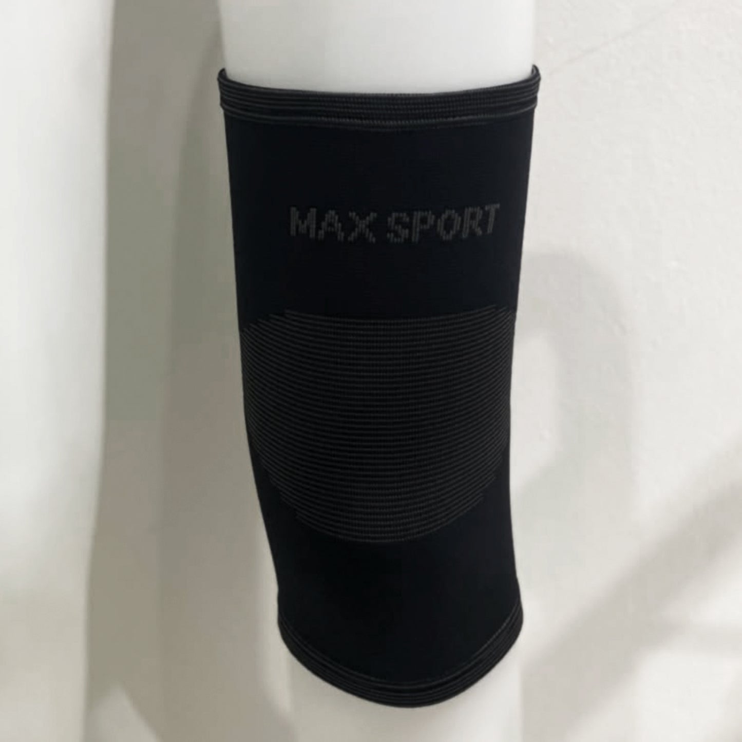MAX SPORT Knee Support (Plain Black)