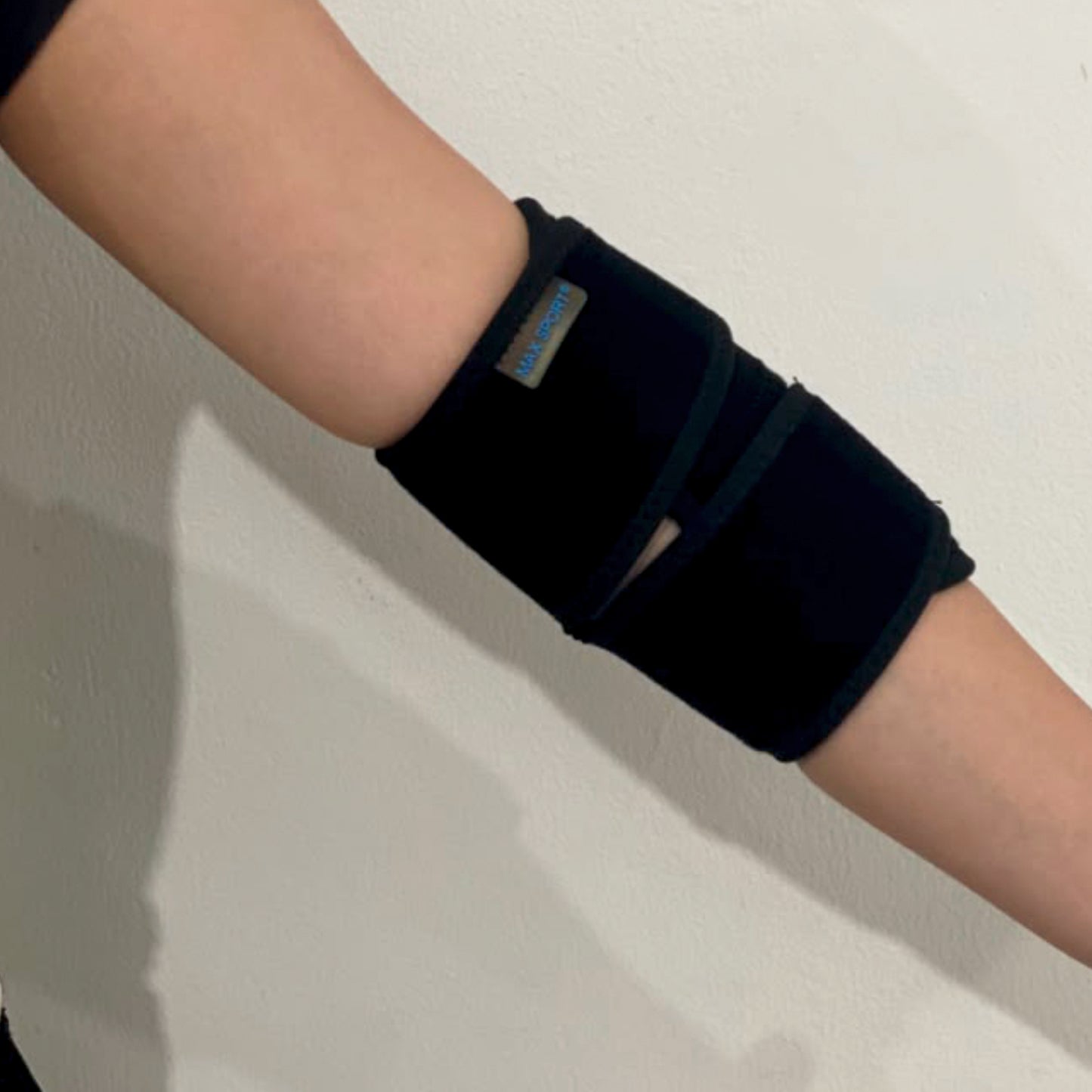 MAX SPORT Elbow Support (Plain Black)