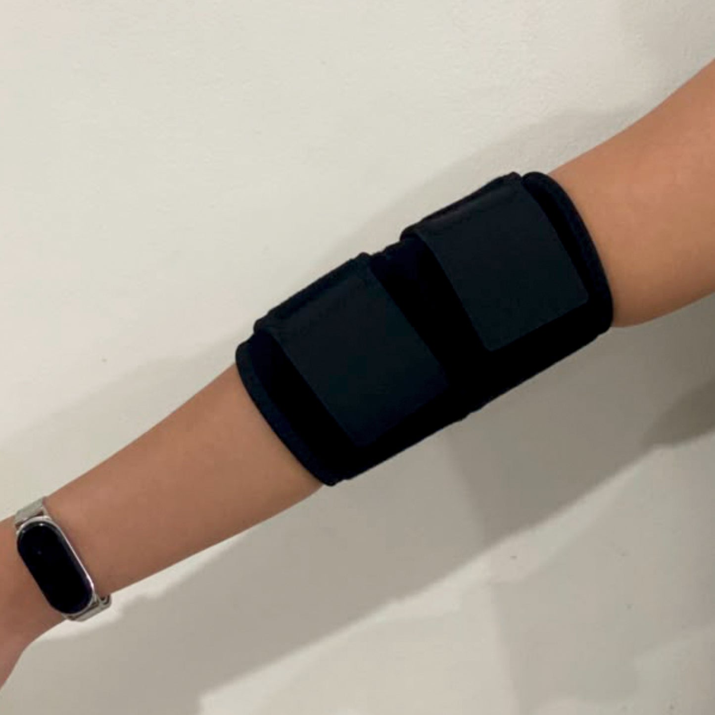 MAX SPORT Elbow Support (Plain Black)