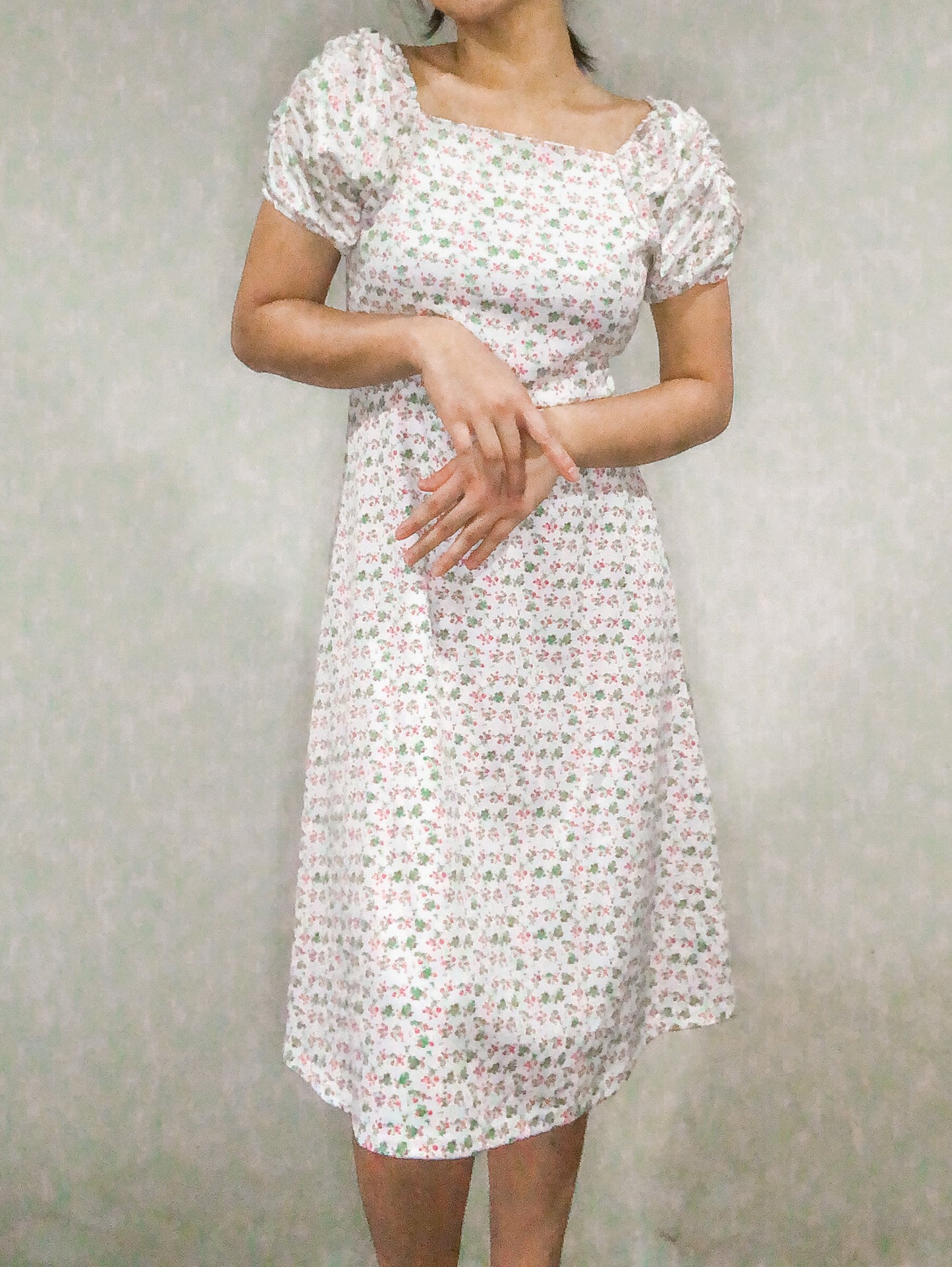 DRESS 05 Short Sleeves - Plants and Flowers Puffy Sleeve